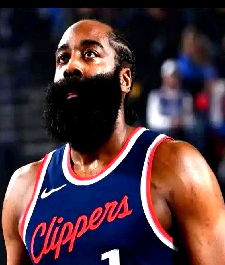 开云app-哈登重返赛场，战术调整首场状态出色，塞尔维亚队观众沸腾！的简单介绍-开云app