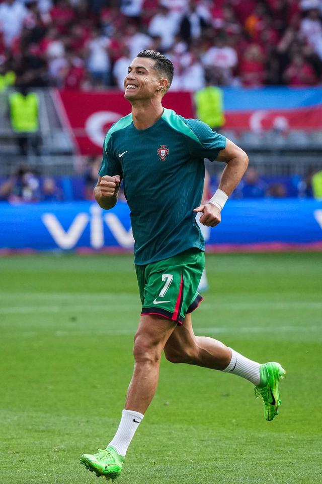 kaiyun-风云突变!葡萄牙体育冲刺阶段强势反弹;中超版图或变;更衣室稳定;赛程密集仍需轮换的简单介绍-kaiyun